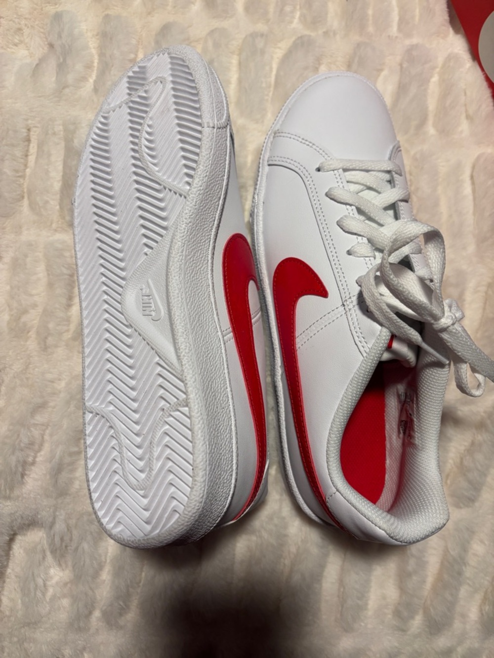 Nike White Low-Top Sneakers with Red Swoosh - Picture 2 of 6